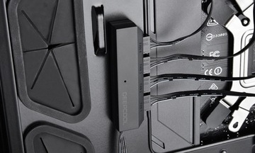 Контроллер вентилятора DEEPCOOL FH-04 PWM Fan Hub