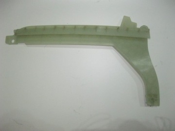 фото thumb №1, Audi a4 напрямна правий задня 8w0839067