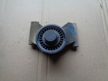 фото thumb №1, Ролик кронштейн ремень dacia sandero logan dokker tce