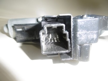 фото thumb №8, Моторчик стекло левый задняя volvo xc70 v70 s60