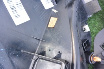 фото thumb №8, Защита обшивка багажника mercedes-benz оригинальный номер a2076901325