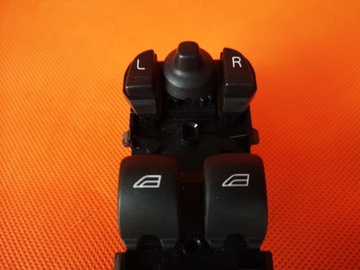 фото thumb №8, Volvo v40 d2 панель окон зеркал 31334567 / 31334571