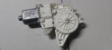 фото thumb №1, Моторчик левый перед mercedes w204 a2048200142