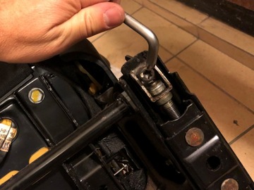 фото thumb №8, Bmw z3 набір ремонтний для  1 сидіння комплект 4szt.