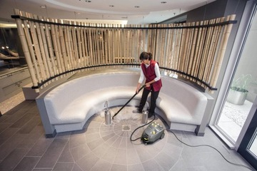 ПРОФЕССИОНАЛЬНАЯ БАКТЕРИАЛЬНАЯ ПАРОВАРКА KARCHER SG 4/4