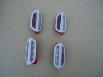 фото thumb №1, Mercedes w222 лампа led обшивка двері a0009061335