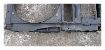 фото thumb №5, Peugeot 5008 2.0 ehdi корпус радіатор pas передній