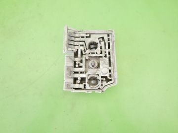 фото thumb №1, Вкладка молдинг лампи права задня audi 80 b3 sedan