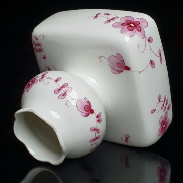 Изящная фарфоровая ваза Lichte China GDR Floral