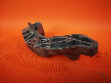 фото thumb №9, Volvo v40 ii d2 кронштейн двигуна 31401869 2016r.