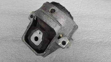 фото thumb №1, Audi подушка двигателя 2.0tdi 8r0199381