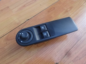 фото thumb №1, Renault clio iv 2012 переключатель окон левый перед