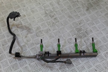 фото thumb №1, Молдинг упорскування rav4 iv 4 lift 73250-36010