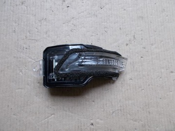 фото thumb №1, Lexus nx 14- лівий поворотник оригінал