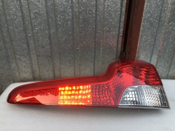 фото thumb №1, Volvo v50 рестайлинг универсал led правая лампа зад 07-12