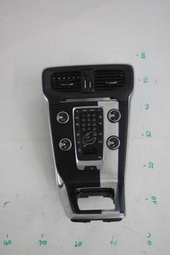 фото thumb №1, Панель кондиционера r-design volvo v40 ii 12-19