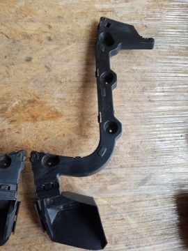 Focus mk3 kombi направляющая бампера задний Доставка, фото thumb