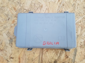 фото thumb №1, Alfa romeo giulia крышка предохранителей