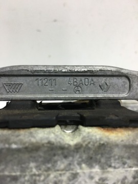 фото thumb №2, Кронштейн подушка двигун 1.6 dci renault scenic iv