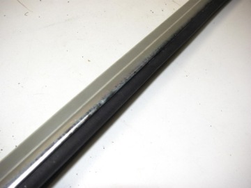 фото thumb №7, Mercedes r107 sl молдинг уплотнитель стёкла двери левые