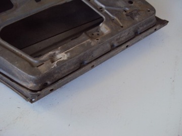 фото thumb №6, Двері лівий задня mercedes 190 w201