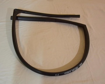 фото thumb №1, Прокладка скло правий перед citroen c2