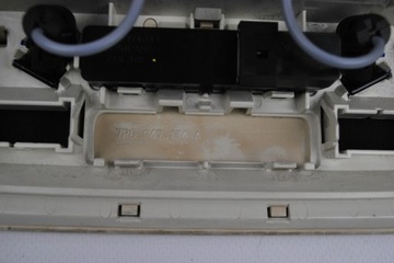 Лампа потолка VW Touareg 7P6947134A