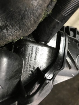 фото thumb №3, Renault оригинальный номер 11 06 125 63r термостат, середина охлаждающий