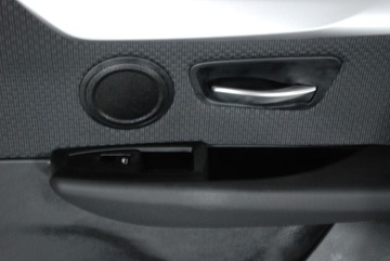 фото thumb №3, Bmw 2 f45 обивка обшивка дверь задняя правое 71