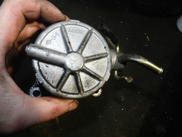 фото thumb №2, Насос vacu mazda premacy 2.0 ditd rf4f 18g00