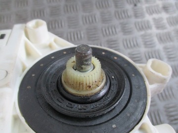 фото thumb №5, Моторчик стекло правый перед peugeot 407 04-08r