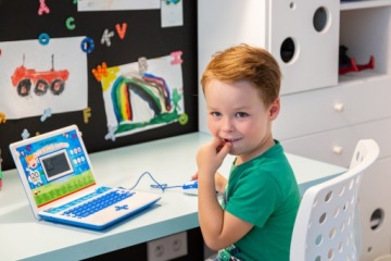 ОБРАЗОВАТЕЛЬНЫЙ НОУТБУК ДЛЯ ДЕТЕЙ KINDERPLAY ДЛЯ ИЗУЧЕНИЯ БУКВ, 120 ВАРИАНТОВ