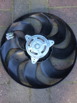 фото thumb №1, Volvo v40 19r 1.5 вентилятор радіатора