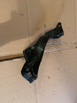 фото thumb №1, Audi a6 c7 правый кронштейн крыла передний