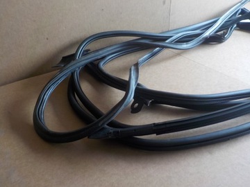 фото thumb №5, Vw arteon ущільнювачі комплект двері багажника