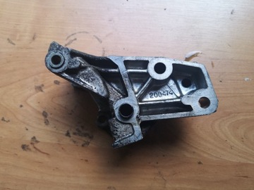 фото thumb №1, Peugeot 406 3.0 v6 кронштейн насоса 200474