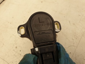 фото thumb №2, Потенциометр газа mazda premacy 2.0 ditd 03r eu