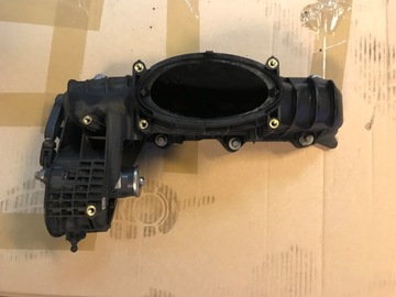 фото thumb №1, Mercedes b klasa w246 коллектор всасывающий двигатель крышки