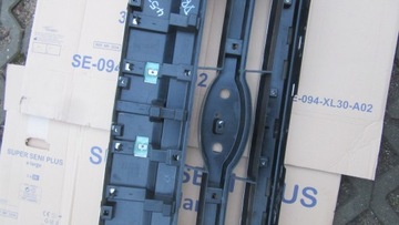 фото thumb №8, Решітка радіатора решітка решітка радіатора ford ranger 2015 2016 хром значок