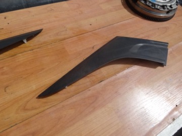 фото thumb №1, Suzuki swift mk8 2018 молдинг крила правий задня