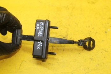 фото thumb №3, Ограничитель дверь правый перед maserati ghibli