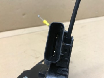 фото thumb №3, Hyundai i30 iii fastback замок дверь правый задняя