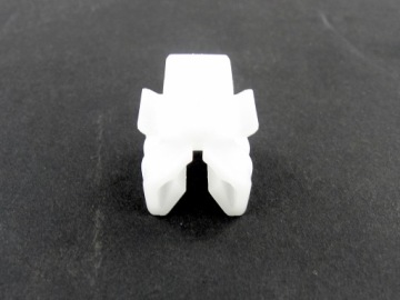 фото thumb №3, Клипса кронштейн лампы renault kangoo trafic ii оригинальный номер