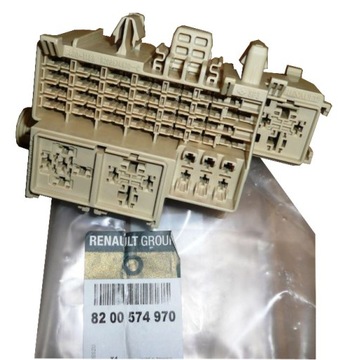 фото thumb №1, Nowa оригінальний номер коробка запобіжників renault master iii 8200574970