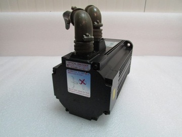 Серводвигатель YASKAWA USAMED-06M 0,6 кВт разные