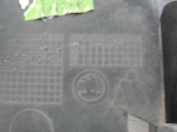 фото thumb №4, Решітка рамка протитуманної фари ліва skoda rapid 5ja307681