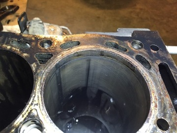 фото thumb №3, Land rover 2.2dt4 euro5 блок двигуна