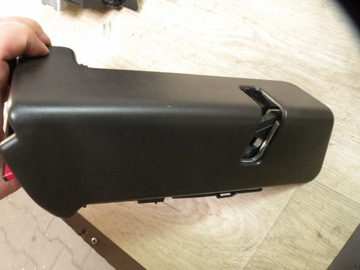 фото thumb №4, Volvo v60 - замок підголівник спинка лівий задня