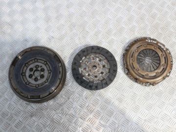 Купить Citroen peugeot 1,2 thp сцепление колесо двухмассовый, фото thumb