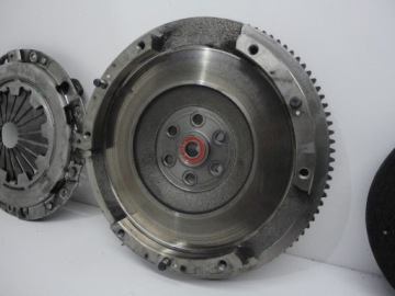 фото thumb №5, Suzuki swift mk8 сцепление диск прижим 1,2 19r